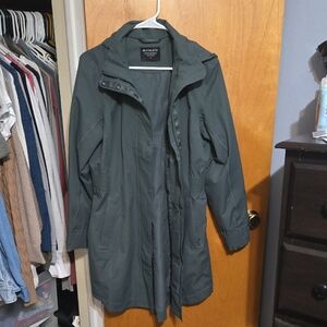 Athleta Rainout Sutro Long Trench Gray